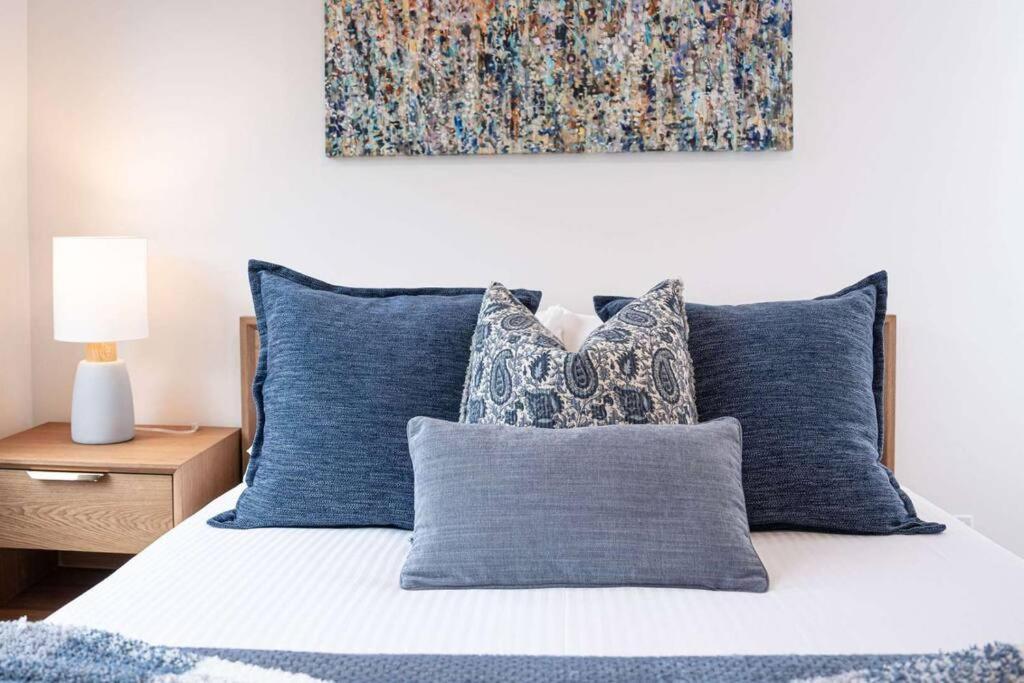 Bluebird Daze By Revelstoke Vacations Apartamento Exterior foto