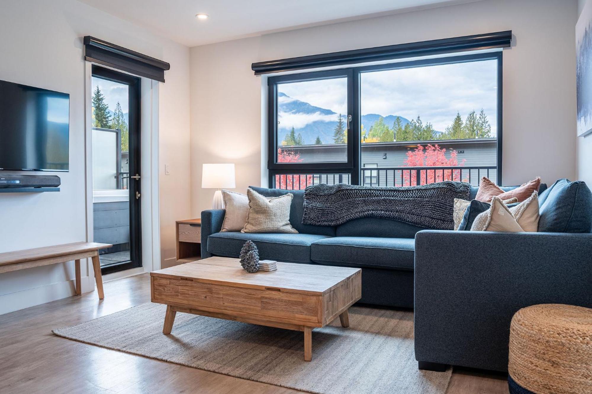 Bluebird Daze By Revelstoke Vacations Apartamento Exterior foto
