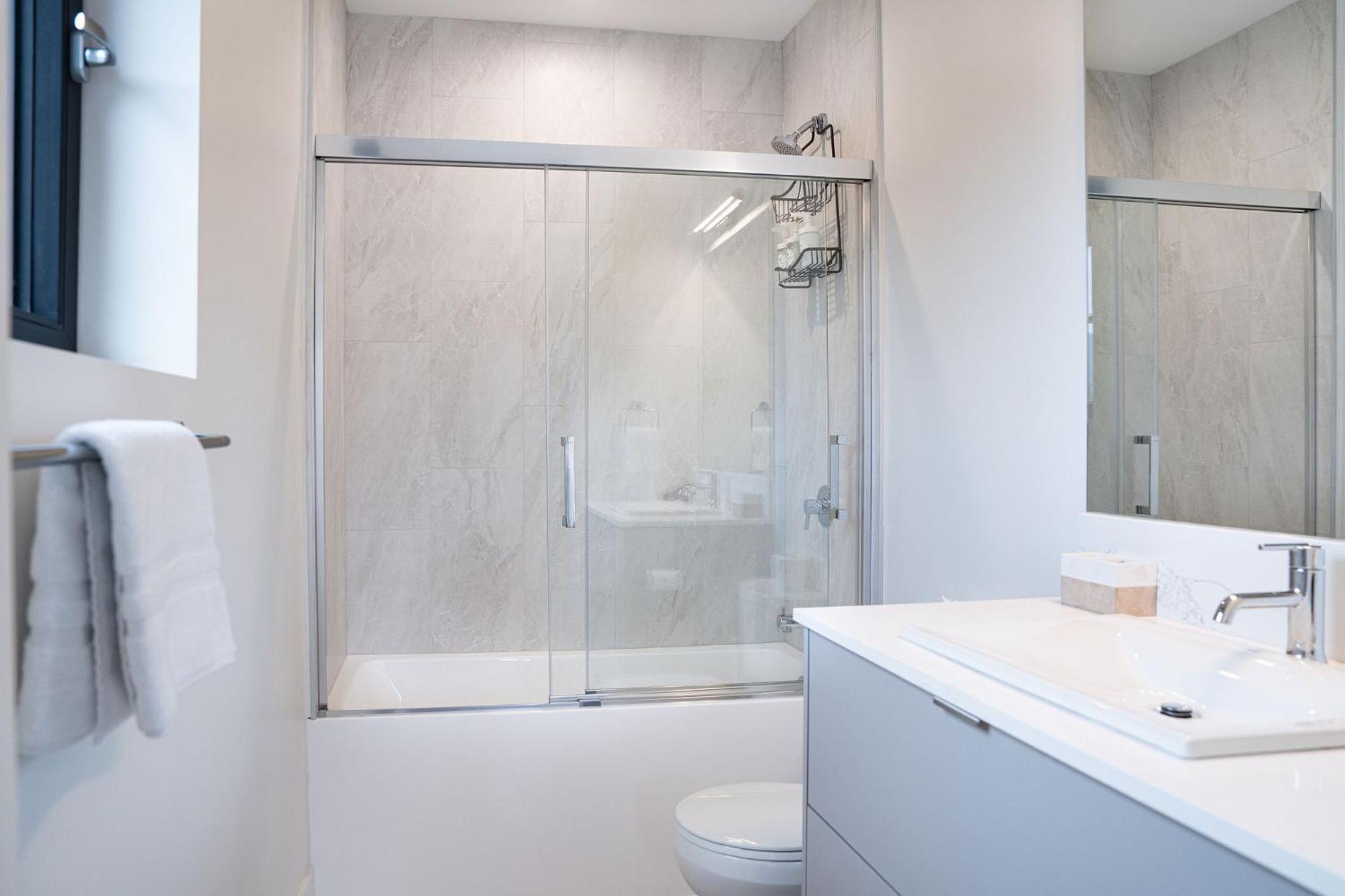 Bluebird Daze By Revelstoke Vacations Apartamento Exterior foto