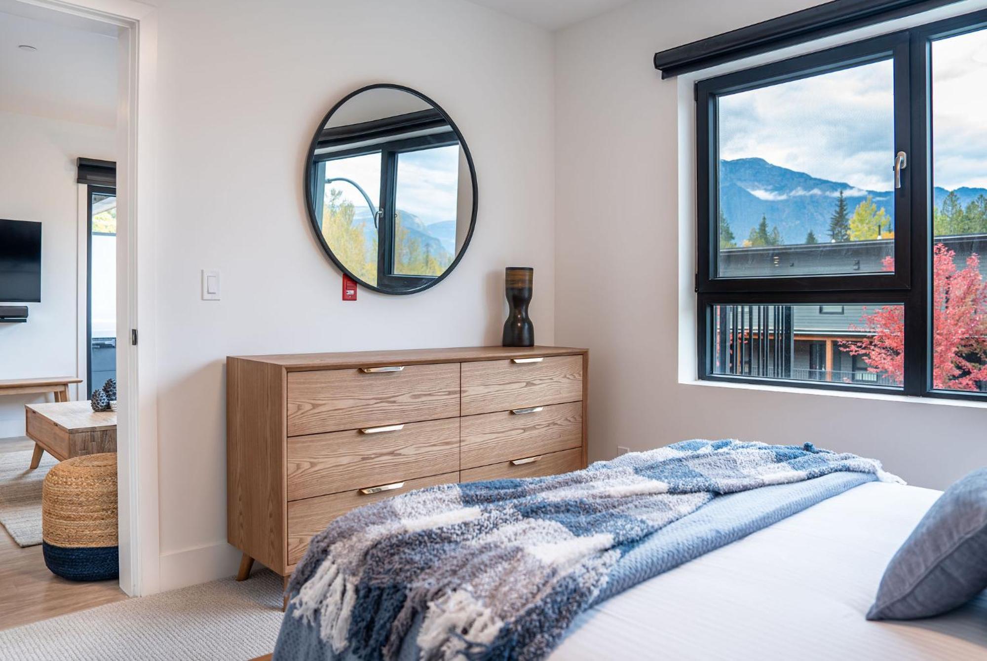 Bluebird Daze By Revelstoke Vacations Apartamento Exterior foto